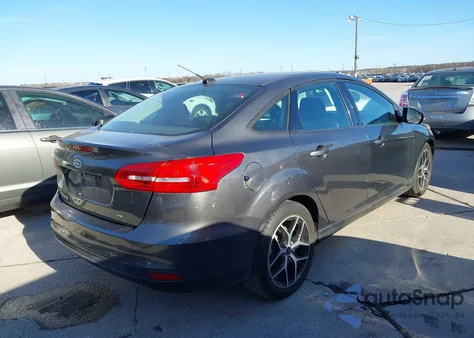 2018 Ford Focus Sel z USA, uszkodzony, nr VIN 1FADP3H20JL321367